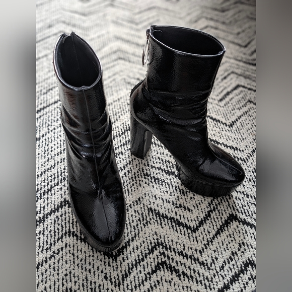 Black vinyl platform boots - Picture 4 of 6